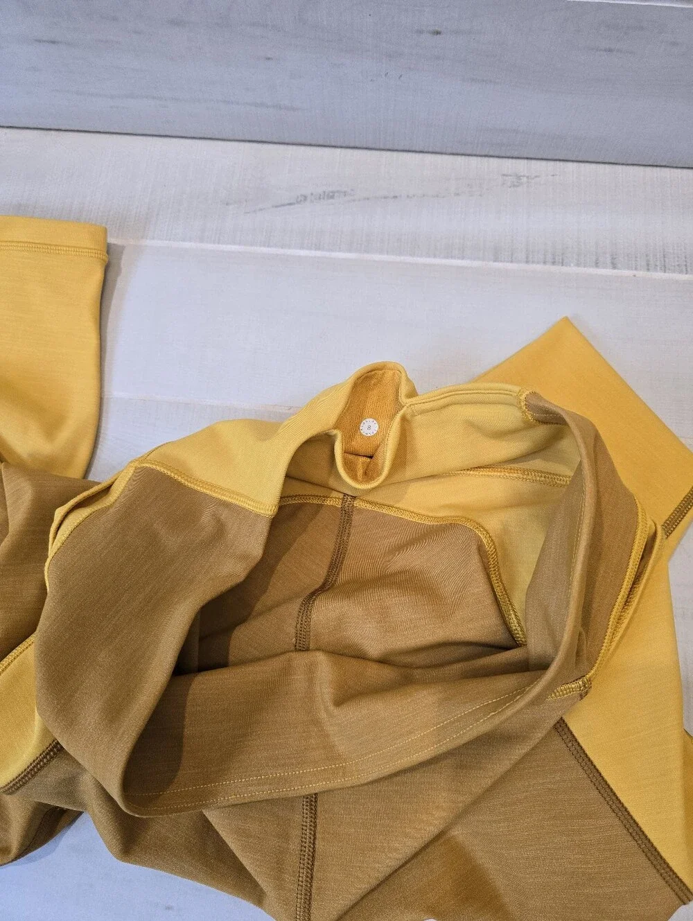 {8} Lululemon Early Extension Hi-Rise Tight Heathered Fools Gold & Honey Lemon - Picture 12 of 13